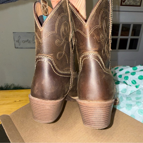Justin Boots Brown Heeled Boots - Picture 11 of 11